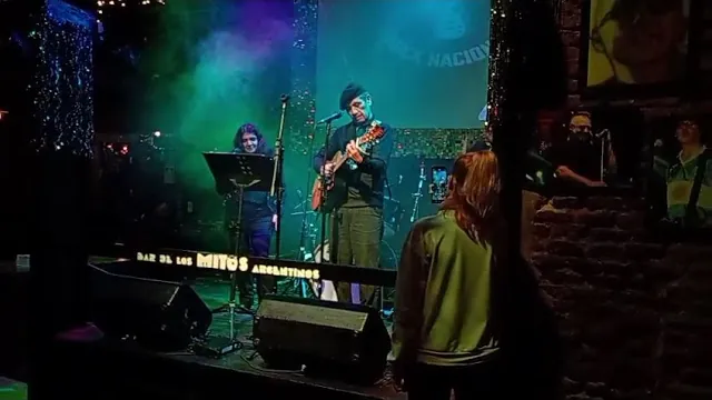 Lina y Eduardo Folk en vivo: Lini piecitos pequeños, en Mitos Argentinos, CABA